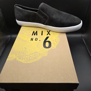 Women's Mix No. 6 Fraycia Slip On Sneaker Black Snake Faux Leather Sz 8.5 NIB